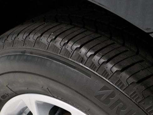 Used 2024 Chevrolet Equinox LT w/ LPO, Floor Liner Package AWD/4WD image 19