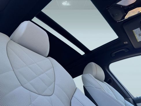 Used 2026 BMW X5 xDrive40i image 25