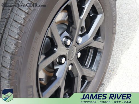Used 2024 Jeep Grand Cherokee Limited AWD/4WD image 40