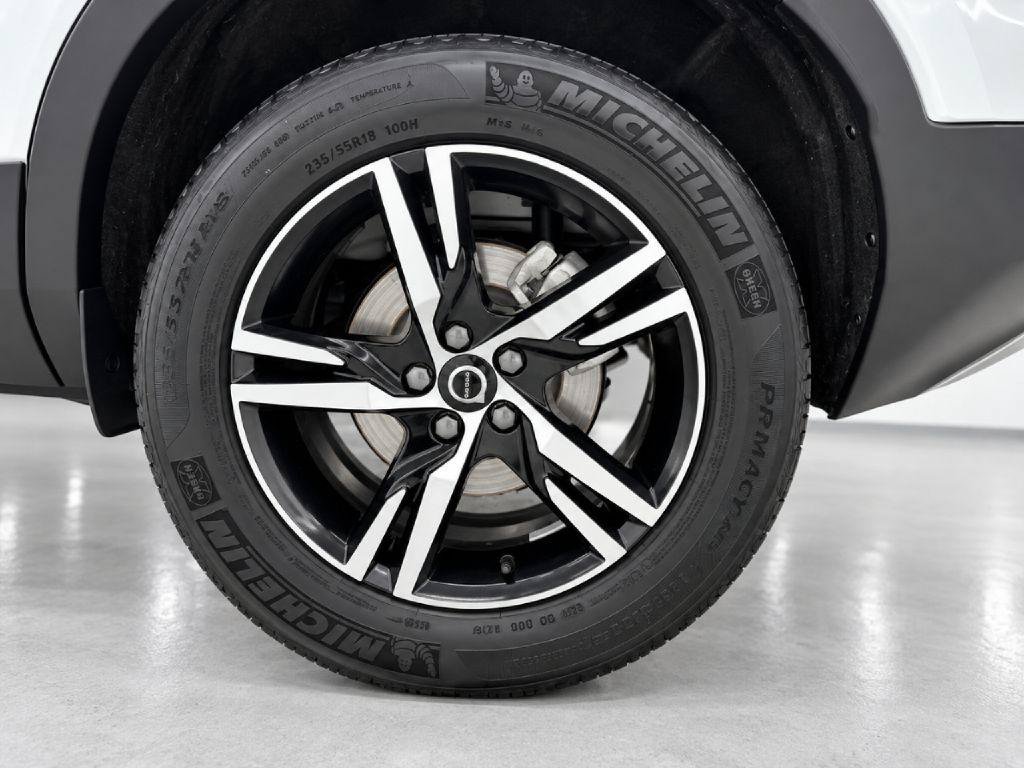 Used 2024 Volvo XC40 B5 Core w/ Climate Package AWD/4WD image 31