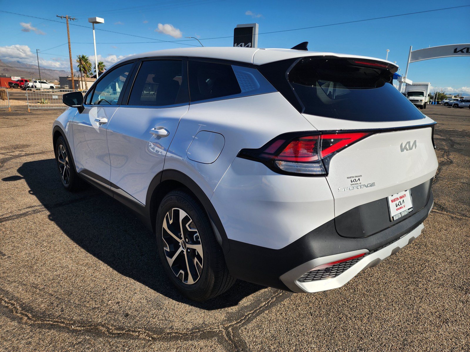 Used 2024 Kia Sportage EX FWD image 6
