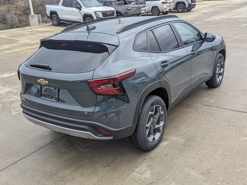 New 2026 Chevrolet Trax LT w/ LT Convenience Package image 7