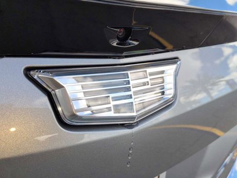 Used 2026 Cadillac Vistiq Platinum AWD/4WD image 8