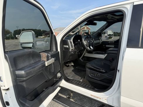 Used 2017 Ford F450 Lariat w/ Lariat Ultimate Package AWD/4WD image 12
