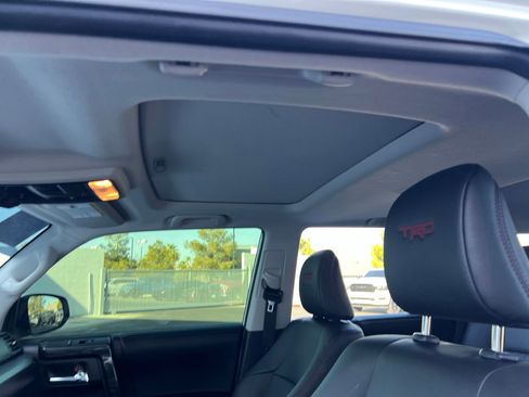 Used 2024 Toyota 4Runner TRD Off-Road Premium w/ Moonroof Package AWD/4WD image 29
