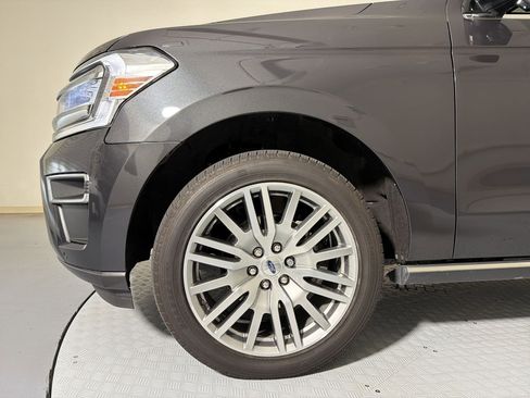 Used 2023 Ford Expedition Max Limited AWD/4WD image 11