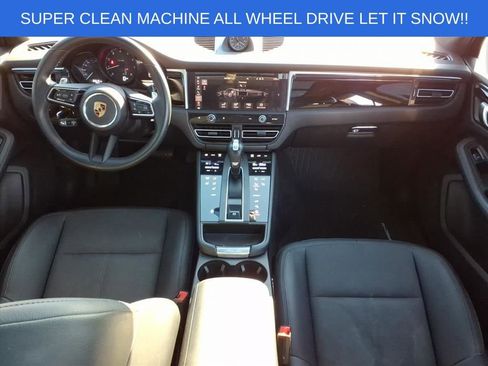 Used 2023 Porsche Macan Turbo image 12