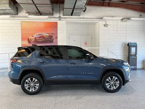 New 2026 Chevrolet Equinox LT w/ Convenience Package II FWD image 12