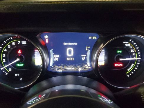 Used 2023 Jeep Wrangler Unlimited Sahara AWD/4WD image 30