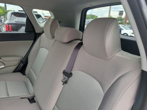 Used 2025 Kia Soul LX FWD image 11