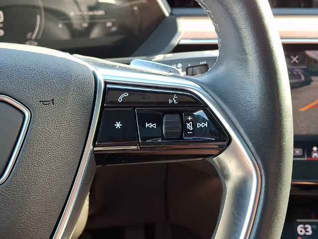 Used 2024 Audi Q8 e-tron Prestige AWD/4WD image 23