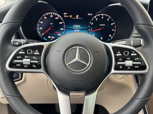 Used 2022 Mercedes-Benz GLC 300 image 23