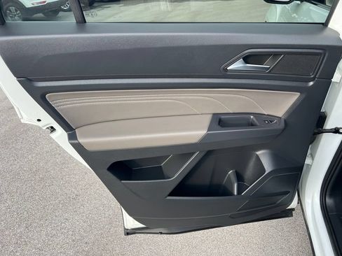 Used 2021 Volkswagen Atlas Cross Sport SE w/ Panoramic Sunroof Package AWD/4WD image 21