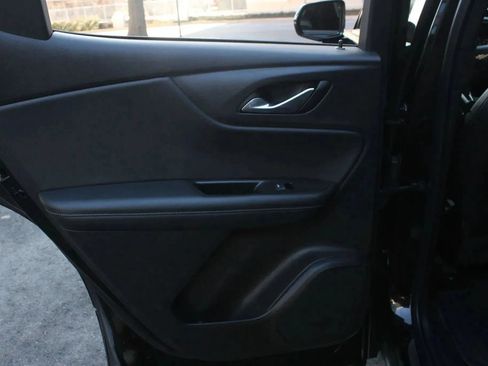 Used 2019 Chevrolet Blazer LT w/ Sound & Technology Package FWD image 19