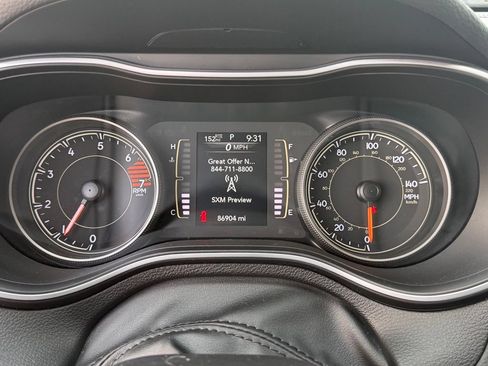 Used 2021 Jeep Cherokee Latitude Plus FWD image 27