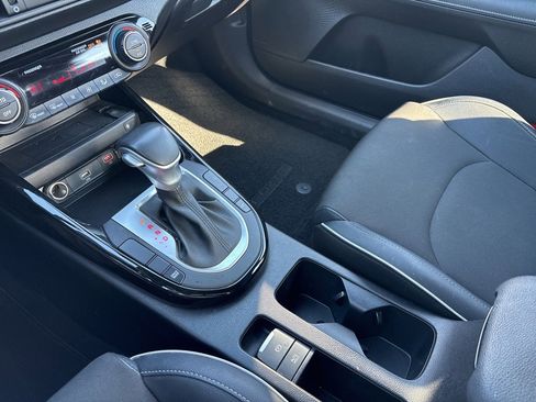 Used 2023 Kia Forte GT-Line w/ GT-Line Premium Package image 17