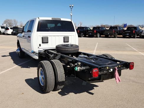 New 2026 RAM 3500 Tradesman w/ Chrome Appearance Group A AWD/4WD image 3