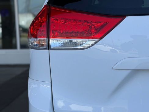 Used 2014 Toyota Sienna LE FWD image 11