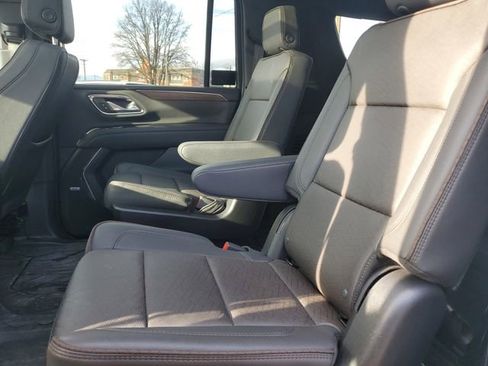 Used 2024 Chevrolet Suburban High Country AWD/4WD image 27