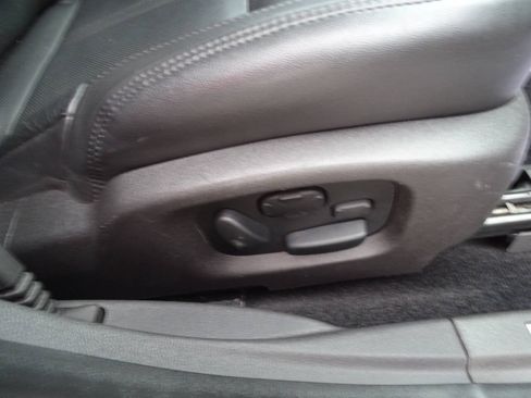Used 2013 Lincoln MKS AWD image 38