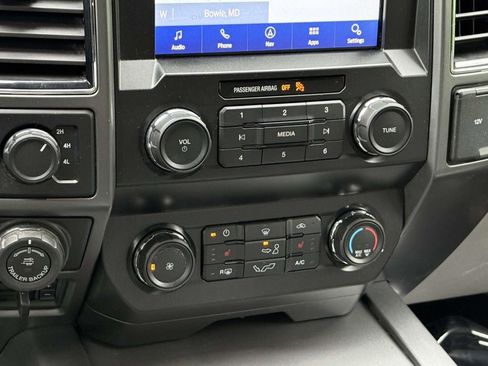 Used 2020 Ford F150 XLT w/ Equipment Group 302A Luxury AWD/4WD image 17