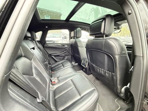 Used 2018 Porsche Macan S AWD/4WD image 11