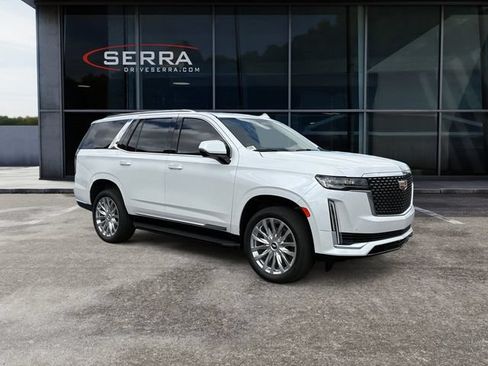 Certified 2024 Cadillac Escalade Premium Luxury AWD/4WD image 7
