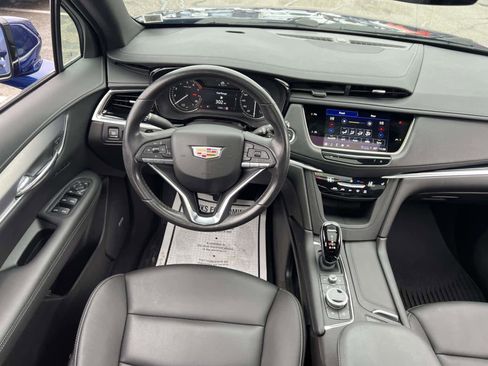Used 2024 Cadillac XT6 Luxury image 15