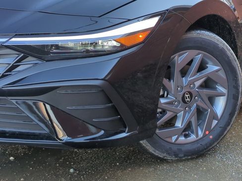 New 2026 Hyundai Elantra Blue image 19
