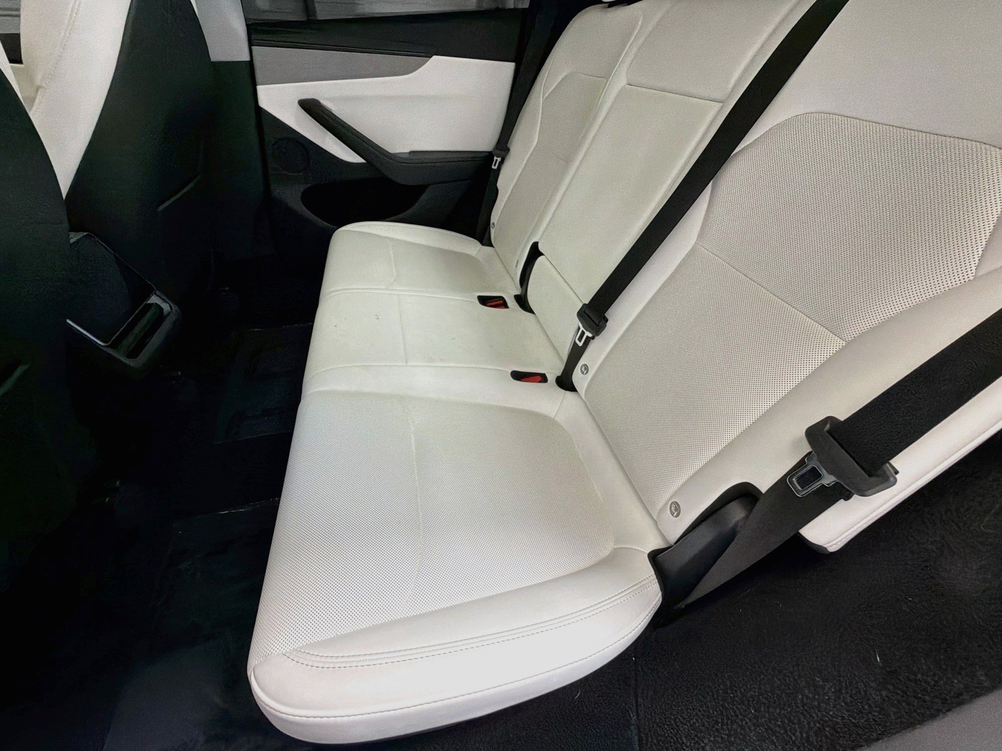 Used 2026 Tesla Model Y 2WD image 13