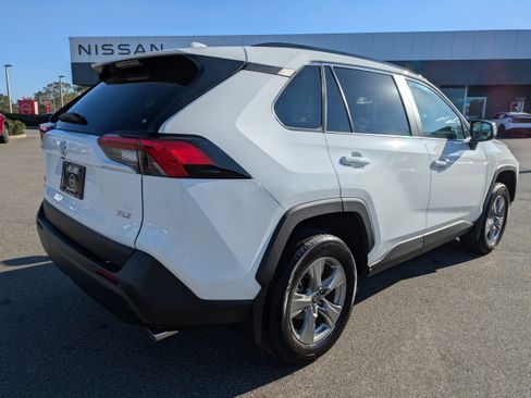 Used 2025 Toyota RAV4 XLE image 4