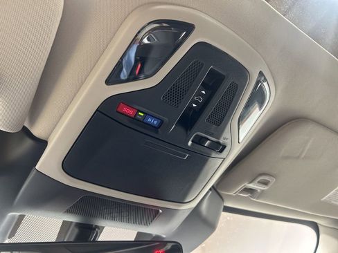 Used 2025 Subaru Outback Limited XT image 36