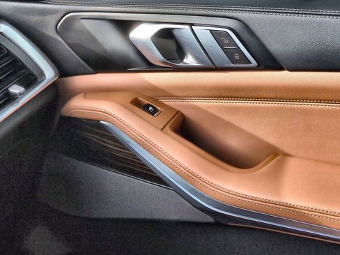 Certified 2024 BMW X5 xDrive40i w/ M Sport Package image 38