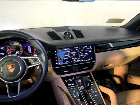 Certified 2023 Porsche Cayenne Platinum Edition AWD/4WD image 16