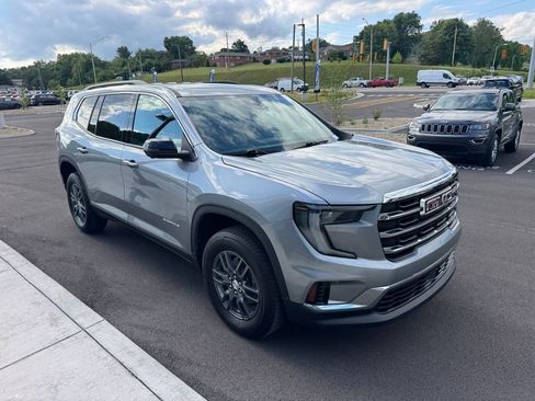 Used 2025 GMC Acadia Elevation FWD image 19