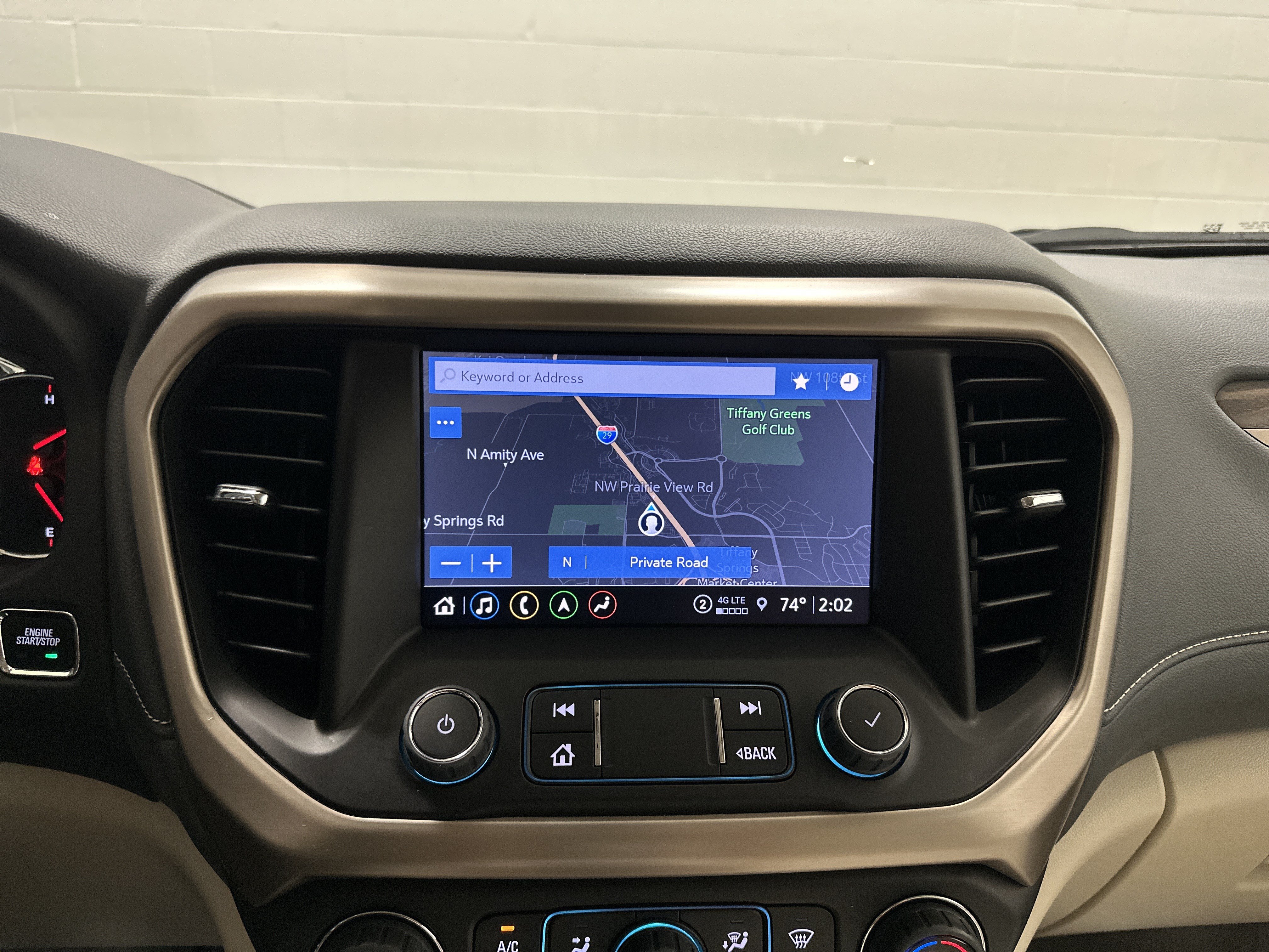 Used 2022 GMC Acadia Denali w/ Denali Ultimate Package AWD/4WD image 28