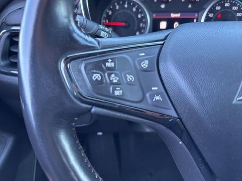 Used 2022 Chevrolet Equinox RS w/ Infotainment Package AWD/4WD image 18