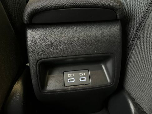 Used 2025 Toyota Corolla LE image 24