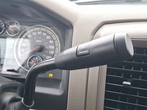 Used 2012 RAM 5500 4x4 Regular Cab w/ PWR & Remote Entry Group image 15