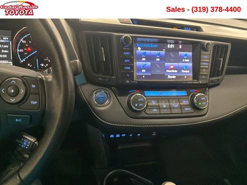 Used 2018 Toyota RAV4 Limited image 18