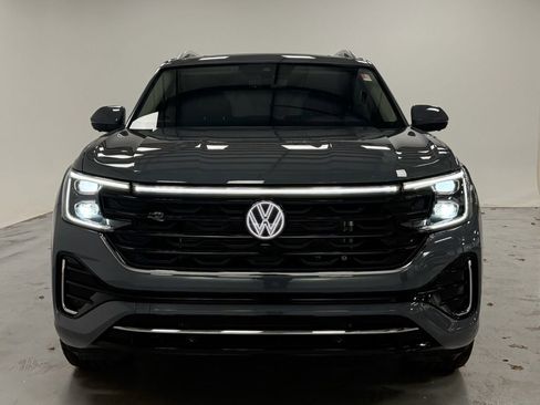 Used 2025 Volkswagen Atlas SEL Premium R-Line image 7
