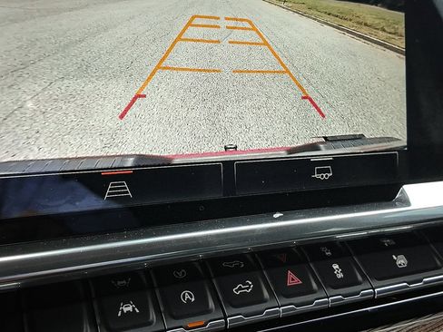 Used 2024 GMC Sierra 1500 Elevation image 15