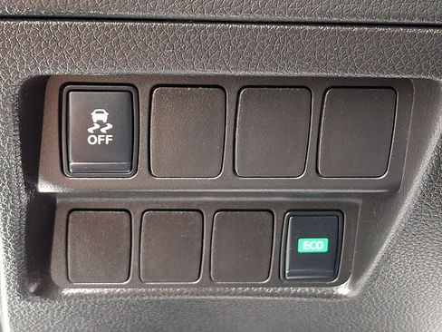 Used 2018 Nissan Rogue Sport S w/ S Appearance Package FWD image 25