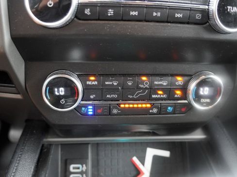 Used 2019 Ford Expedition Max XLT w/ Equipment Group 202A AWD/4WD image 6