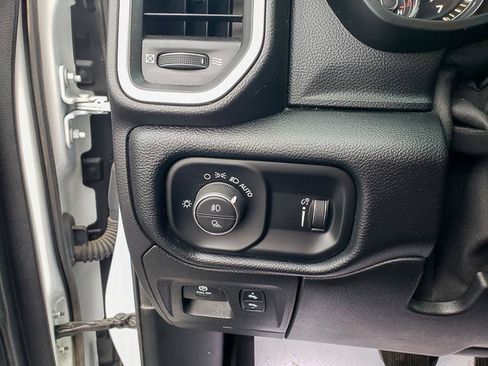 Used 2021 RAM 1500 Big Horn image 12