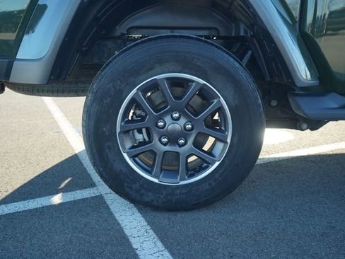 Used 2021 Jeep Gladiator Overland w/ LED Lighting Group image 43