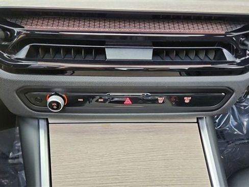 Used 2025 BMW 330i xDrive Sedan image 49