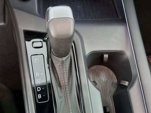 Used 2026 Nissan Sentra SR w/ Floor Mat Package FWD image 19