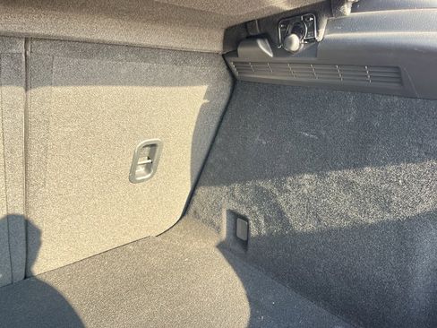 Certified 2025 MAZDA MAZDA3 Hatchback w/Premium Plus Pkg image 30