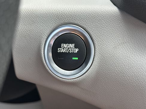Used 2024 GMC Terrain SLE FWD image 23